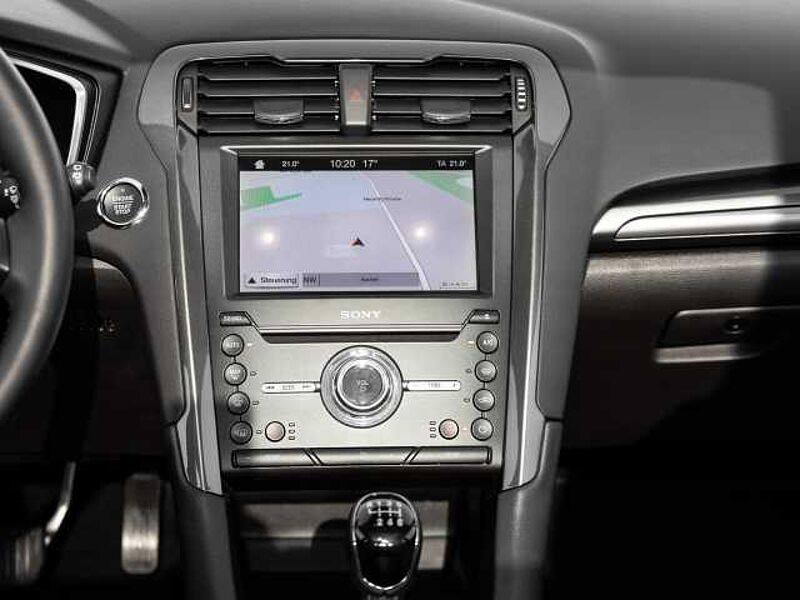 Ford Mondeo Titanium 1.5l 165 PS Panoramadach Leder Navi Memory Sitze Soundsystem Apple CarP