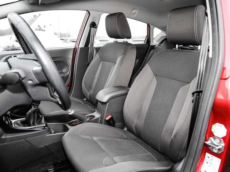 Ford Fiesta Titanium 5 Trg 100PS Klimaauto PDC v+h Klimaautom Ambiente Beleuchtung SHZ Notbr