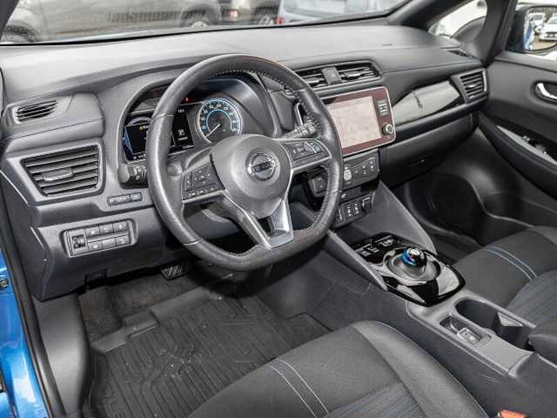 Nissan Leaf ZE1 Navi Apple CarPlay Android Auto Klimaautom DAB Ambiente Beleuchtung Keyless